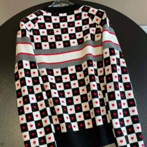 dioramour sweater