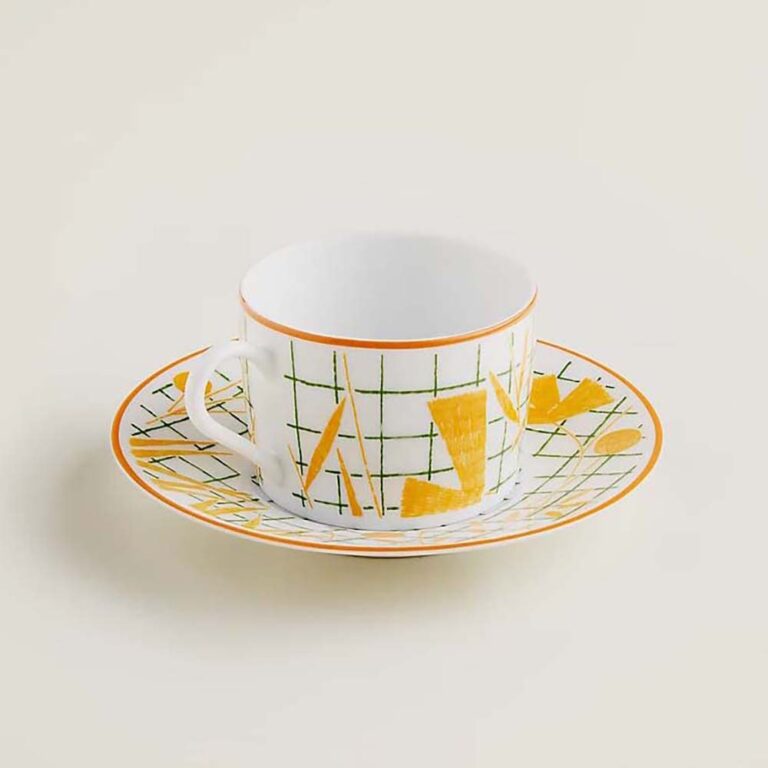 Hermes Women A Walk in the Garden Tea Cup and Saucer