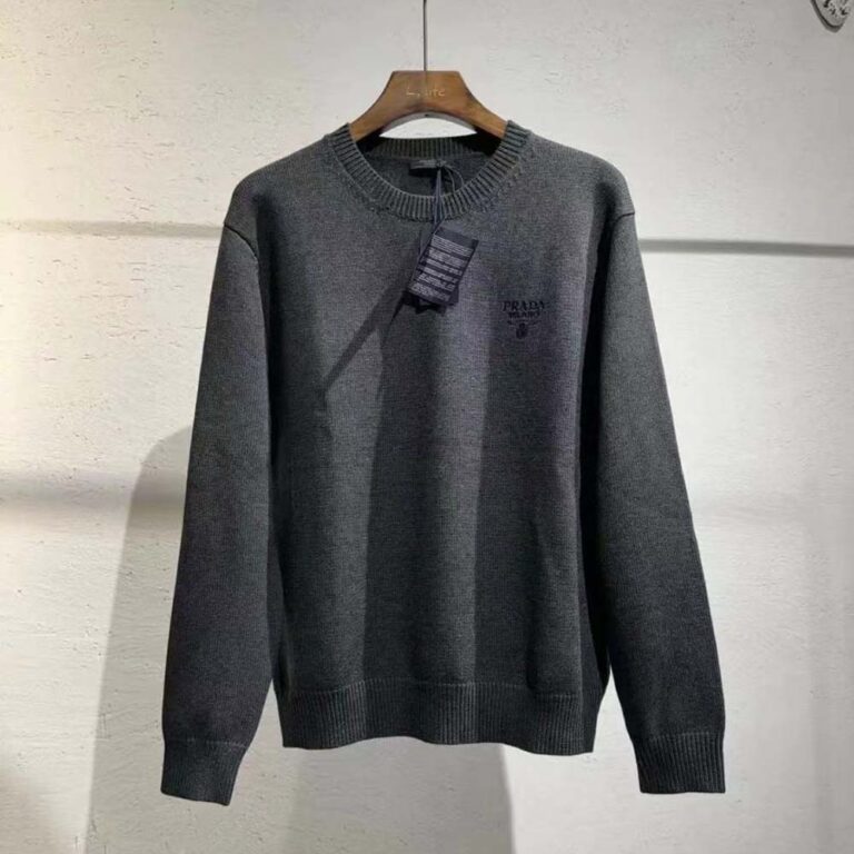 Prada Women Cashmere Sweater with Embroidered Logo-Gray UMB424