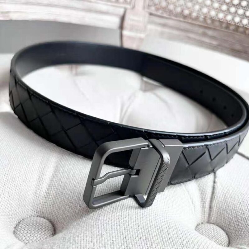 Bottega Veneta Men Intrecciato Belt in a Blown-up Intreccio Weave-Black