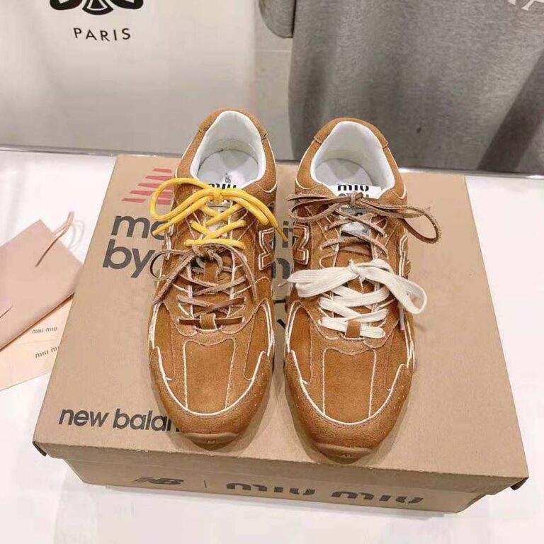 Miu Miu Women New Balance X Miu Miu 530 SL Suede Sneakers-Brown