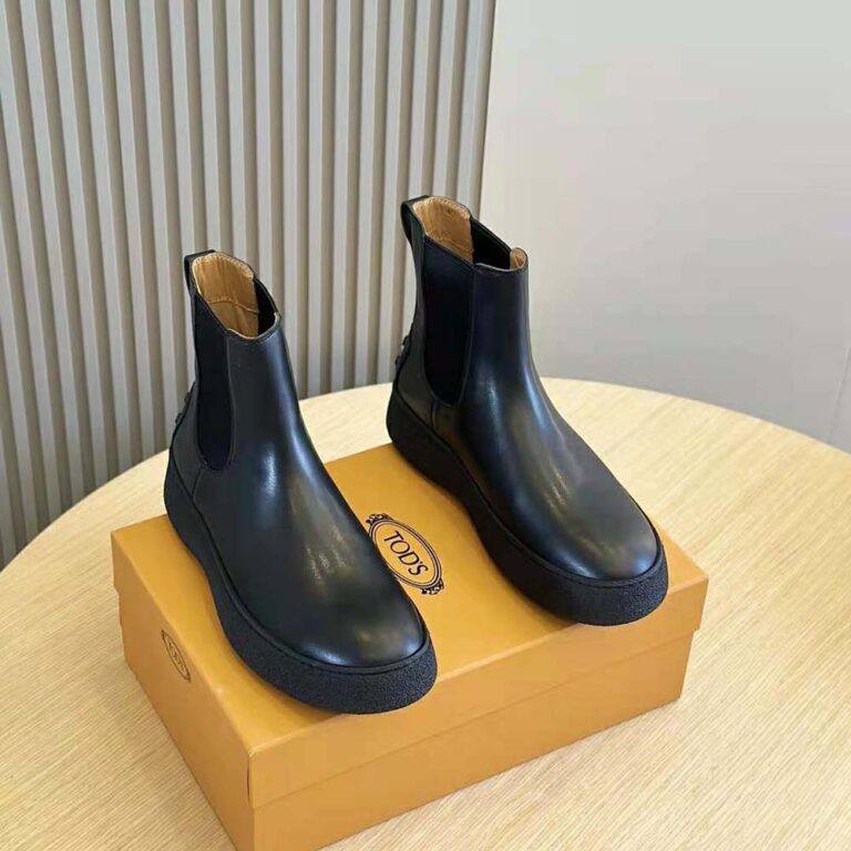 Tod's Men W. G. Chelsea Boots in Leather-Black XXM09J00P20D90B999