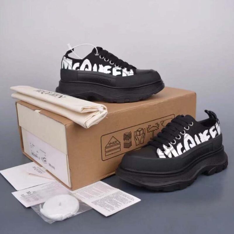 Alexander Mcqueen Unisex McQueen Graffiti Tread Slick Lace Up in Blackwhite