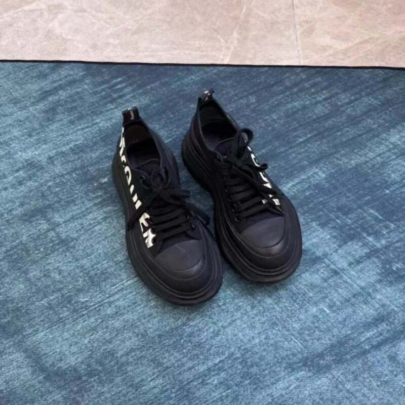 Alexander Mcqueen Unisex McQueen Graffiti Tread Slick Lace Up in Blackwhite