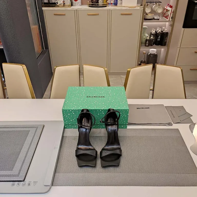 Balenciaga Women Hourglass 100mm Sandal in Black 742401WBET11000