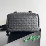 Bottega Veneta Unisex Intrecciato Flap Backpack-Black 766580V2HL28966