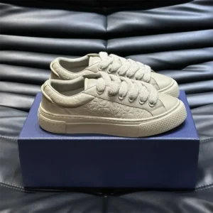 Dior Men B33 Sneaker Beige Grained Calfskin and Beige Dior Gravity Leather