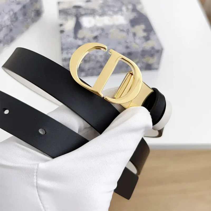 Dior Women 30 Montaigne Reversible Belt Black and Latte Smooth Calfskin 20 MMDior Women 30 Montaigne Reversible Belt Black and Latte Smooth Calfskin 20 MM