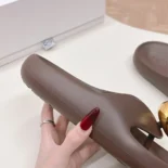 Loewe Women Foam Pebble Sandal-Chocolate L815465XAD