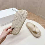 Loewe Women Foam Pebble Sandal-White L815465XA6