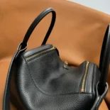 Hermes Women Lindy 26 in Clemence Leather-BlackGold