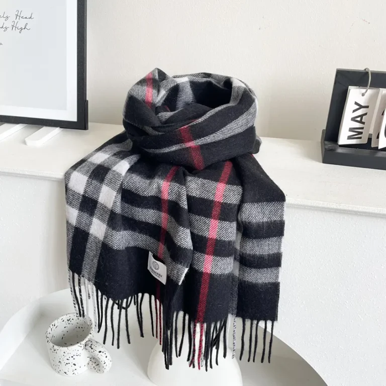 Burberry Unisex Check Cashmere Scarf-Black 80778801