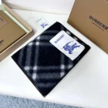 Burberry Unisex Check Wool Scarf-Black 80792461