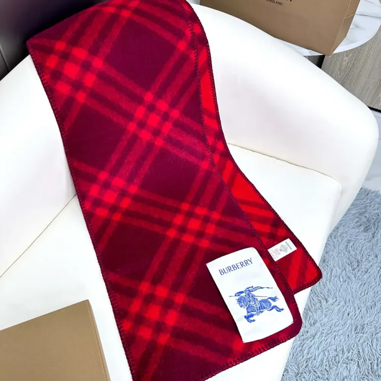 Burberry Unisex Check Wool Scarf-Red 80792481