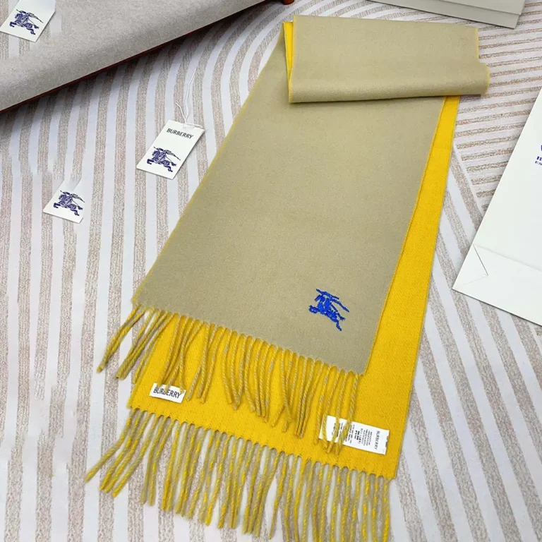 Burberry Unisex Reversible Cashmere Scarf-Yellow 80791911