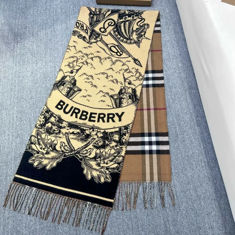 Burberry Unisex Reversible EKD Cashmere Scarf 80737681