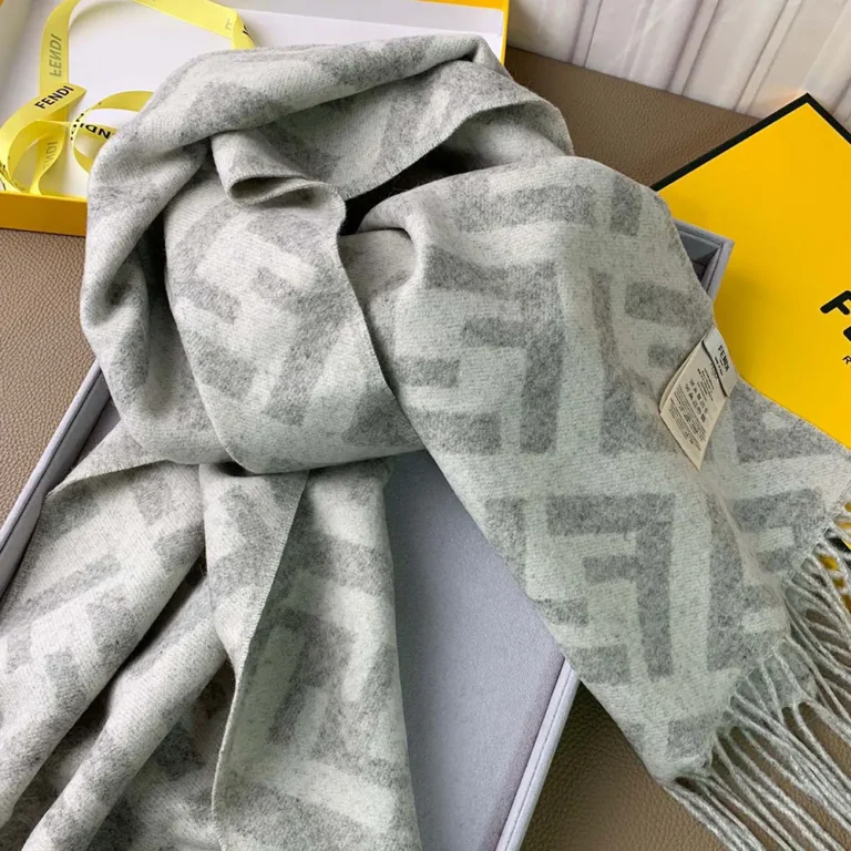 Fendi Unisex Fendi Unisex FF Scarf Pale Gray Cashmere Scarf FXT260A8RSF0QG1