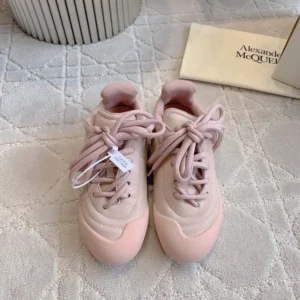 Alexander Mcqueen Unisex Crackled Leather Flexion Sneaker in Pink