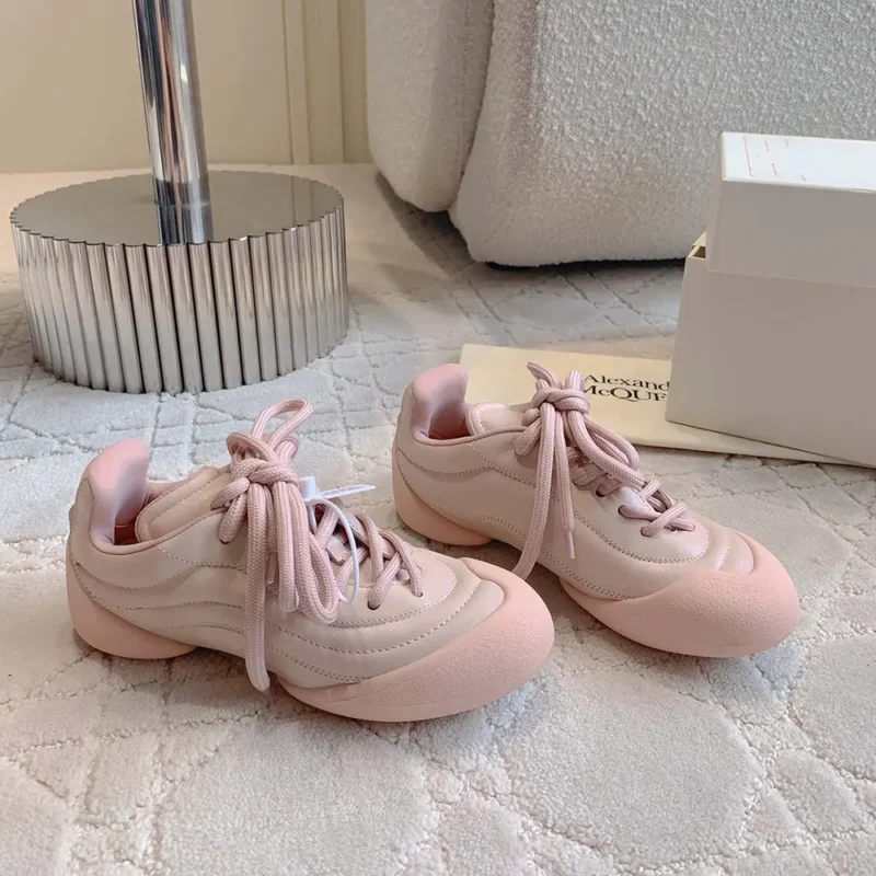 Alexander Mcqueen Unisex Crackled Leather Flexion Sneaker in Pink