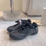 Alexander Mcqueen Unisex Flexion Sneaker in Black