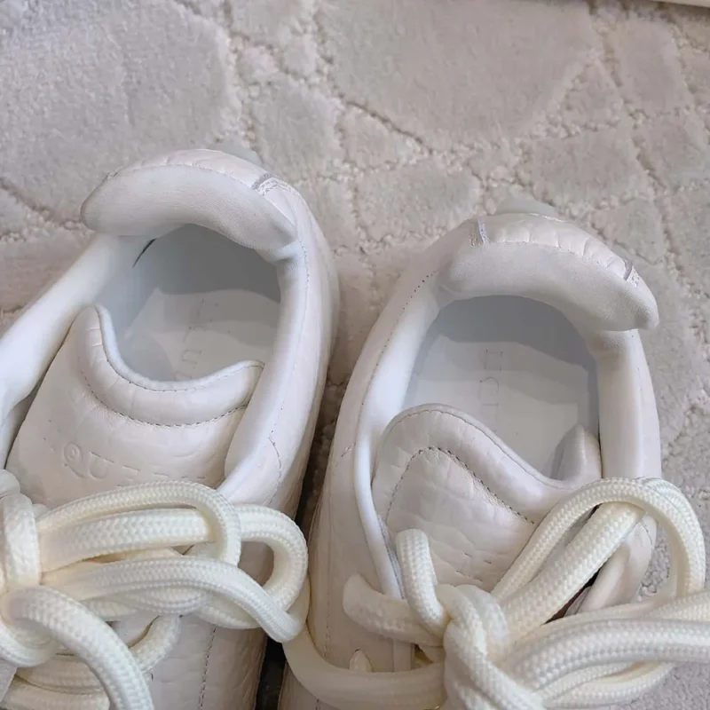 Alexander Mcqueen Unisex Flexion Sneaker in Off White