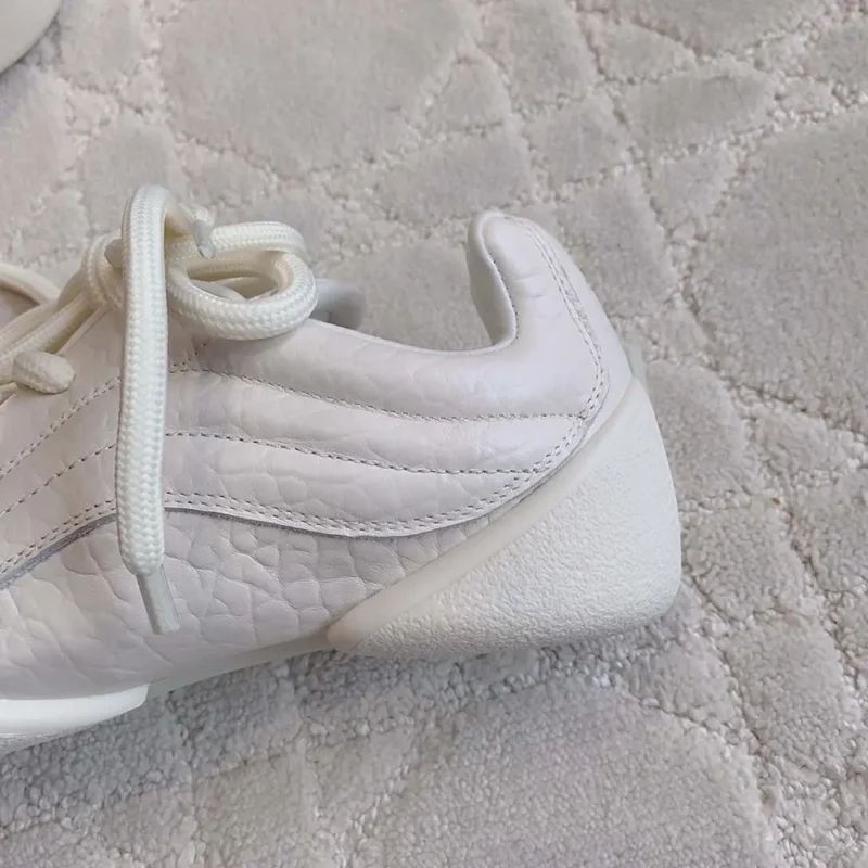 Alexander Mcqueen Unisex Flexion Sneaker in Off White