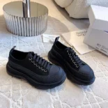 Alexander Mcqueen Unisex Tread Slick Lace Up in Black