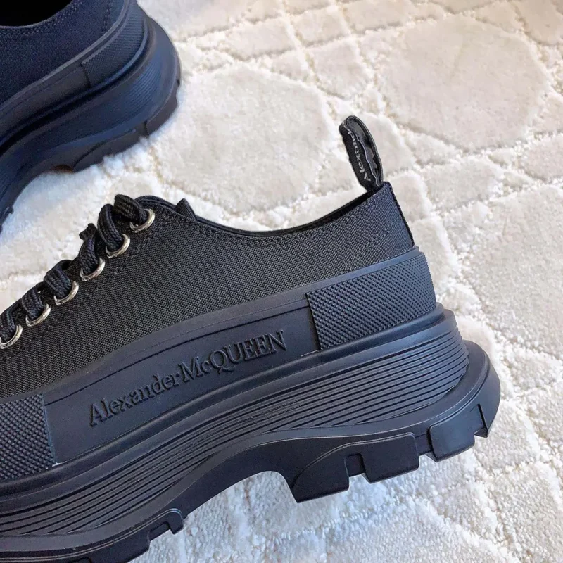 Alexander Mcqueen Unisex Tread Slick Lace Up in Black