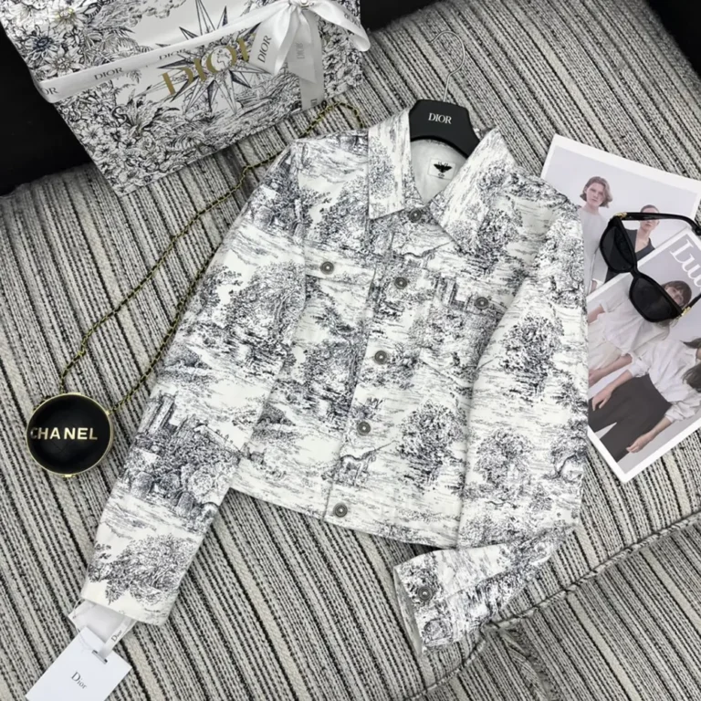 Jacket White Cotton Denim with Blue Toile de Jouy Scotland Motif