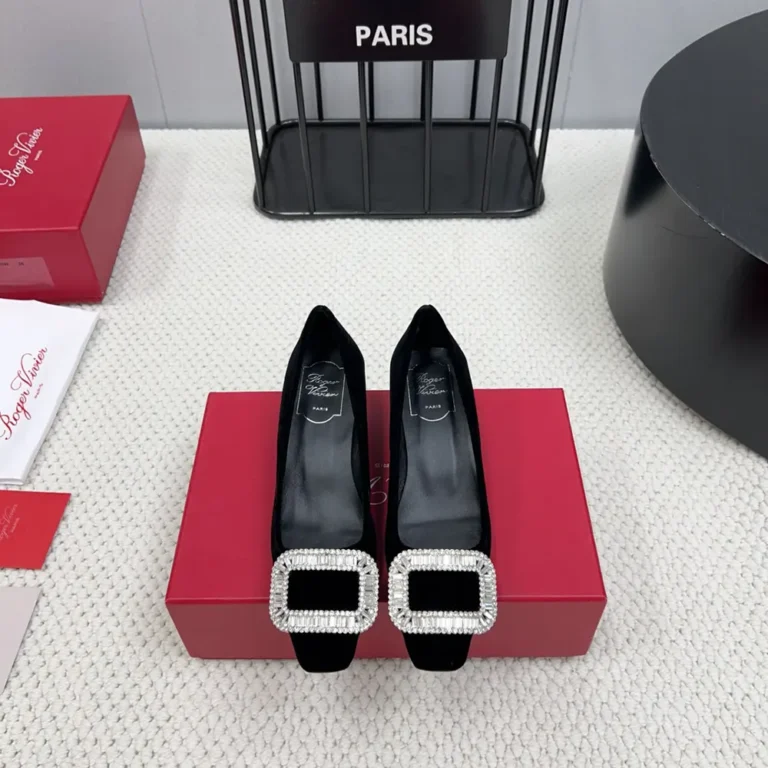 Roger Vivier Women Belle Vivier Pumps in Satin-Black