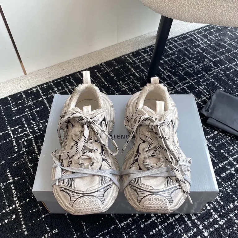Balenciaga Unisex 3XL Sneaker in Beige Mesh and Polyurethane 734731W3XL59110