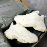 Balenciaga Unisex Triple S Sneaker in Beige 524039W2BN19700