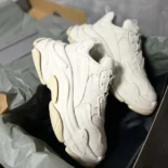 Balenciaga Unisex Triple S Sneaker in Beige 524039W2BN19700