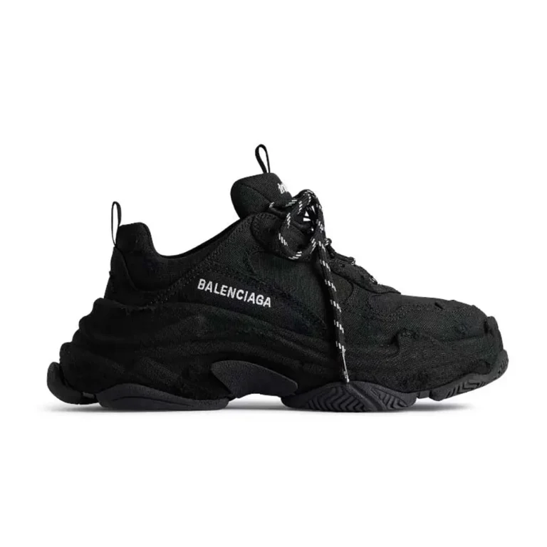 Balenciaga Unisex Triple S Sneaker in Black 524039W2BN11000