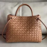 Bottega Veneta Women Small Andiamo Intrecciato Leather Top Handle Bag-Brown