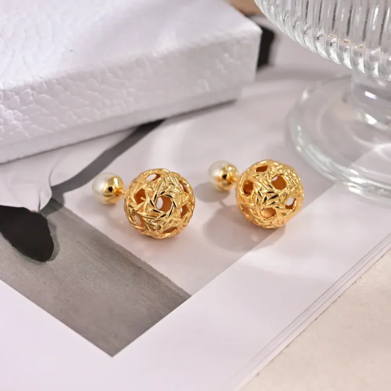Dior Women Tribales Earrings Gold-Finish Metal and White Resin Pearls