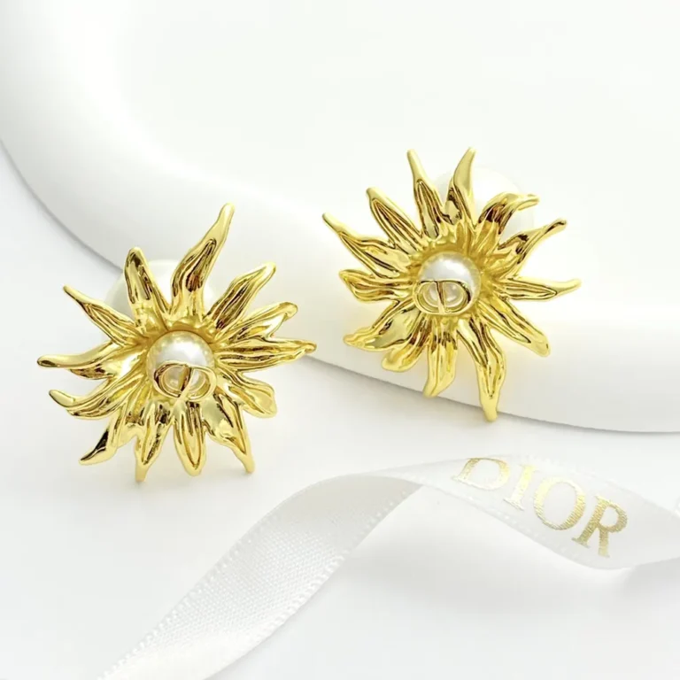 Dior Women Tribales Earrings Gold-Finish Metal and White Resin Pearls E3648WOMRS