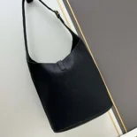 Saint Laurent YSL Women Le 5 à 7 Hobo in Grained Leather-Black