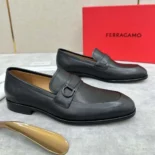 Salvatore Ferragamo Men Moccasin with Gancini Ornament 021688