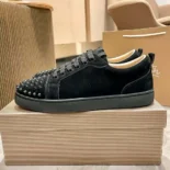 Christian Louboutin Unisex Louis Junior Spikes Sneakers Veau Velours-Black