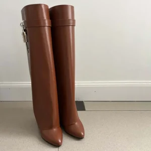 Givenchy Women Shark Lock Boots in Leather-Tan BE7021E0YP