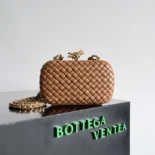 Bottega Veneta Women Knot Minaudière Clutch in Calfskin Leather-Brown