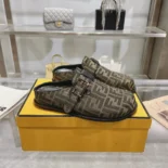 Fendi Unisex Feel Brown Fabric Sabots 8R8448AJZXF0R7V