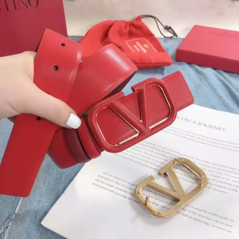Valentino Women Reversible Vlogo Signature Belt in Glossy Calfskin 70 mm-Red