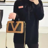 Valentino Women Valentino Garavani Viva Superstar Nappa Handbag-Brown