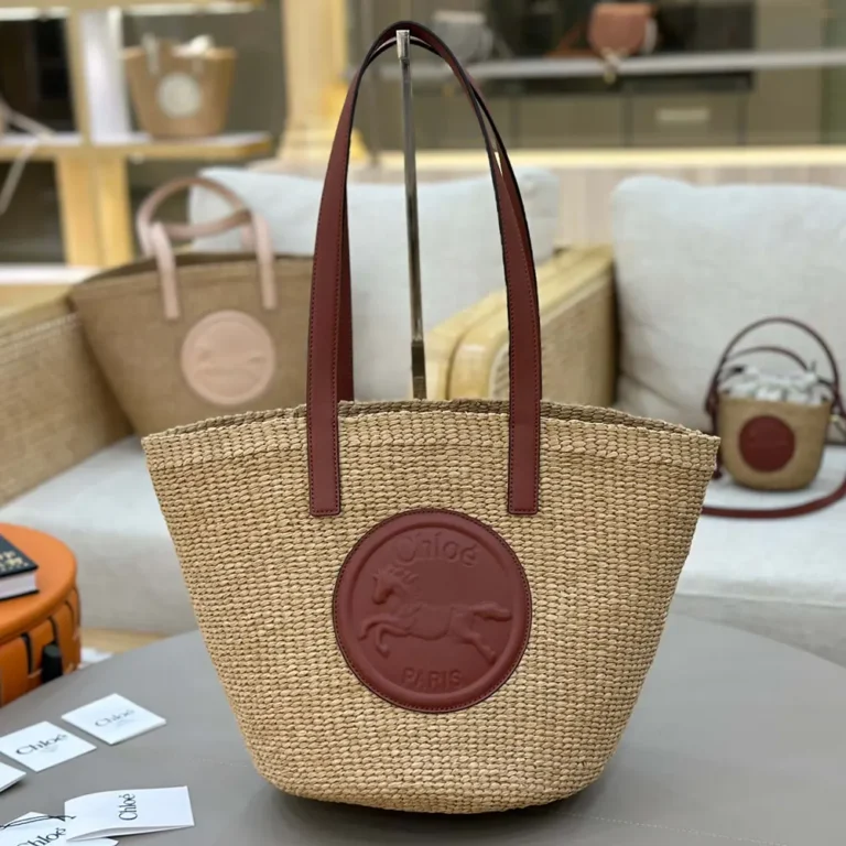 Chloe Women Large Horse Medal basket bag in Natural Fibers-Brown