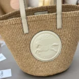 Chloe Women Large Horse Medal basket bag in Natural Fibers-White