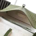 Goyard Unisex Capetien MM Messenger Bag-Green CAPG25MMLTY29CG29P
