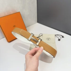 Hermes Unisex H Belt Buckle & Reversible Leather Strap 32 mm-White/Brown