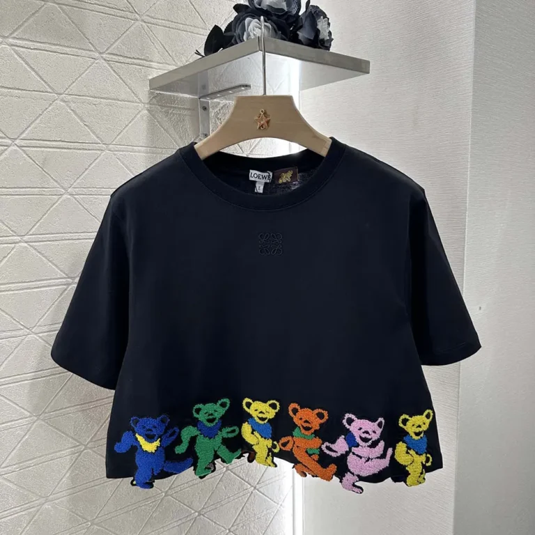 Loewe Women Cropped T-shirt in Cotton-Black